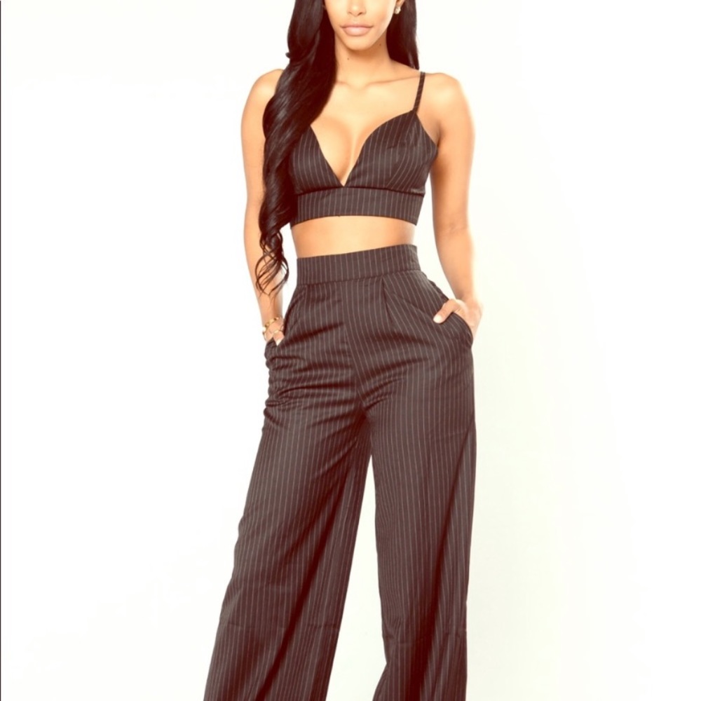 Fashion nova striped crop top and suit L